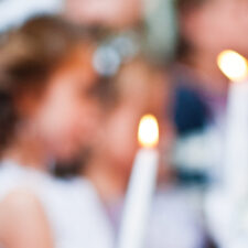 Wie eine Kerze bei Kommunion oder Konfirmation - eine Rede schafft leuchtende Erinnerungen